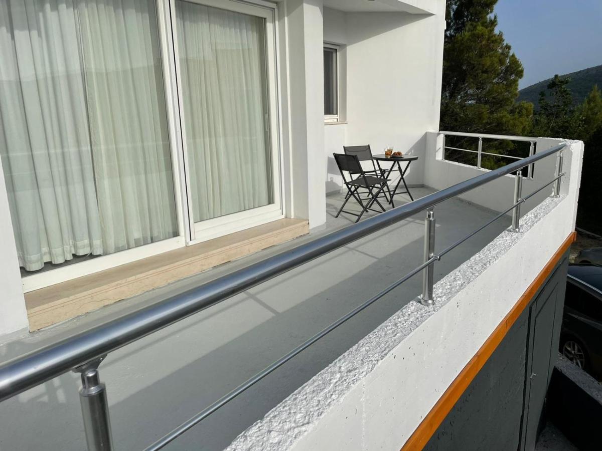Guest House Lucija With Swimming Pool Tugare Exterior foto