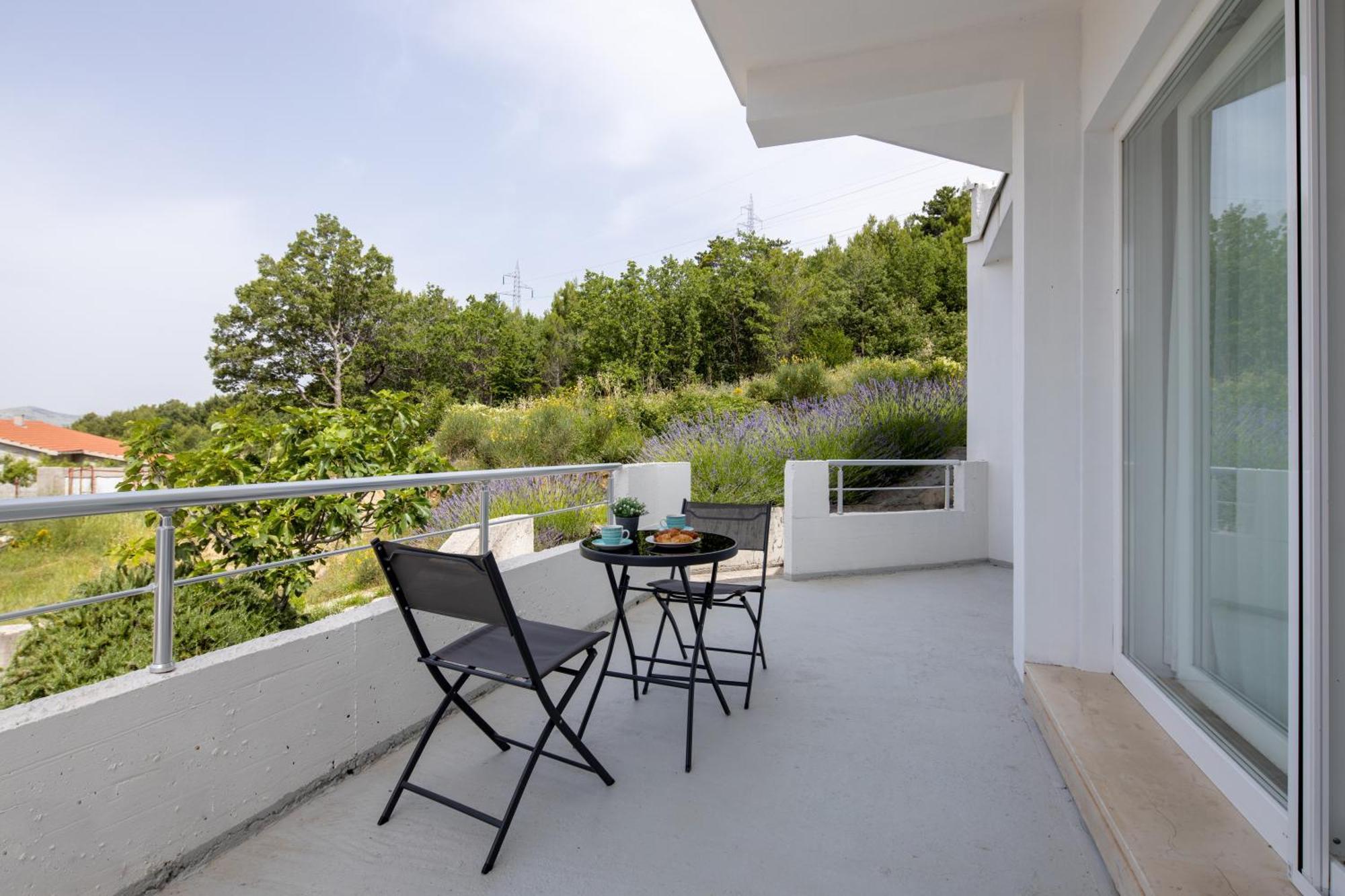 Guest House Lucija With Swimming Pool Tugare Exterior foto