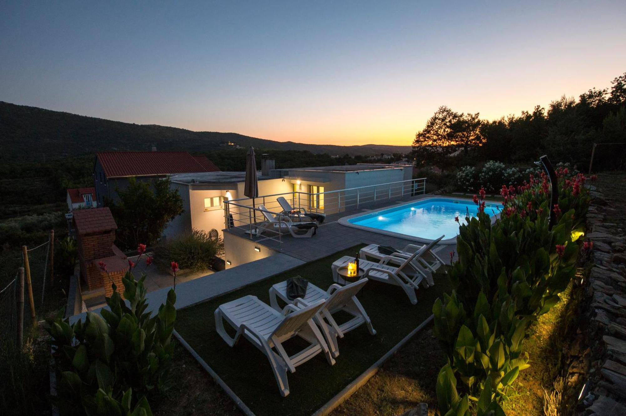 Guest House Lucija With Swimming Pool Tugare Exterior foto