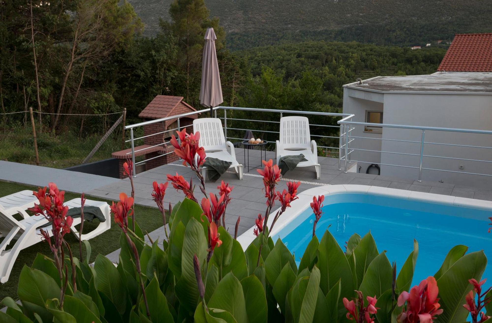 Guest House Lucija With Swimming Pool Tugare Exterior foto