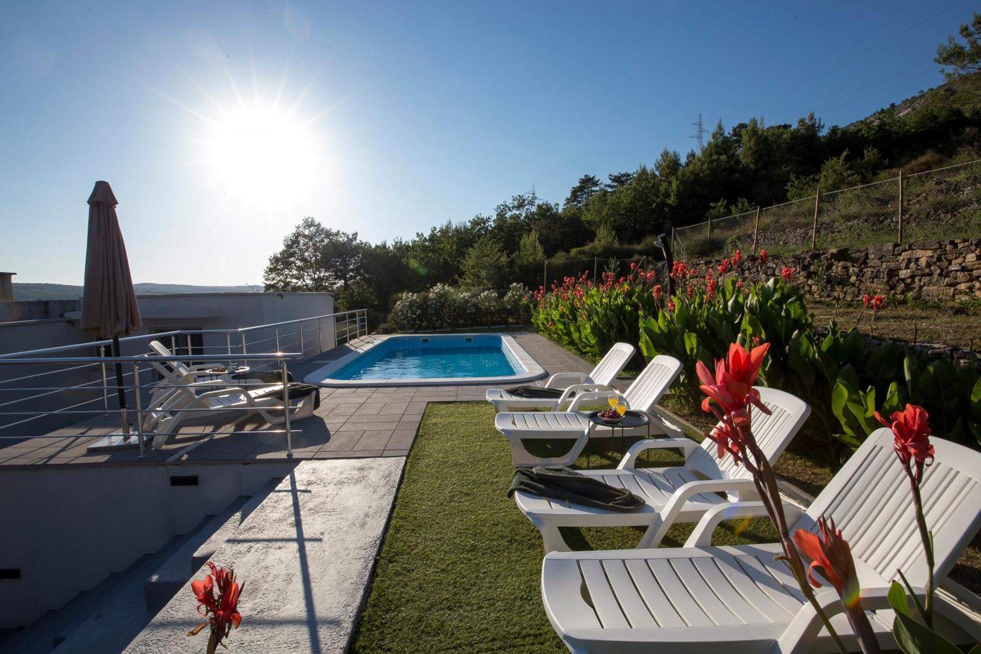 Guest House Lucija With Swimming Pool Tugare Exterior foto